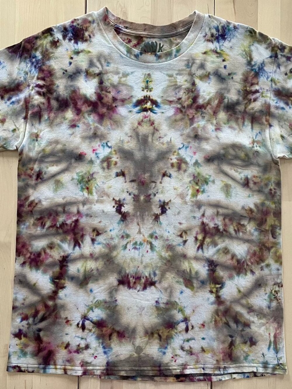 Gildan Unisex Antique/Vintage Cosmic Crumple Scrunch Tie Dye T-Shirt size Medium